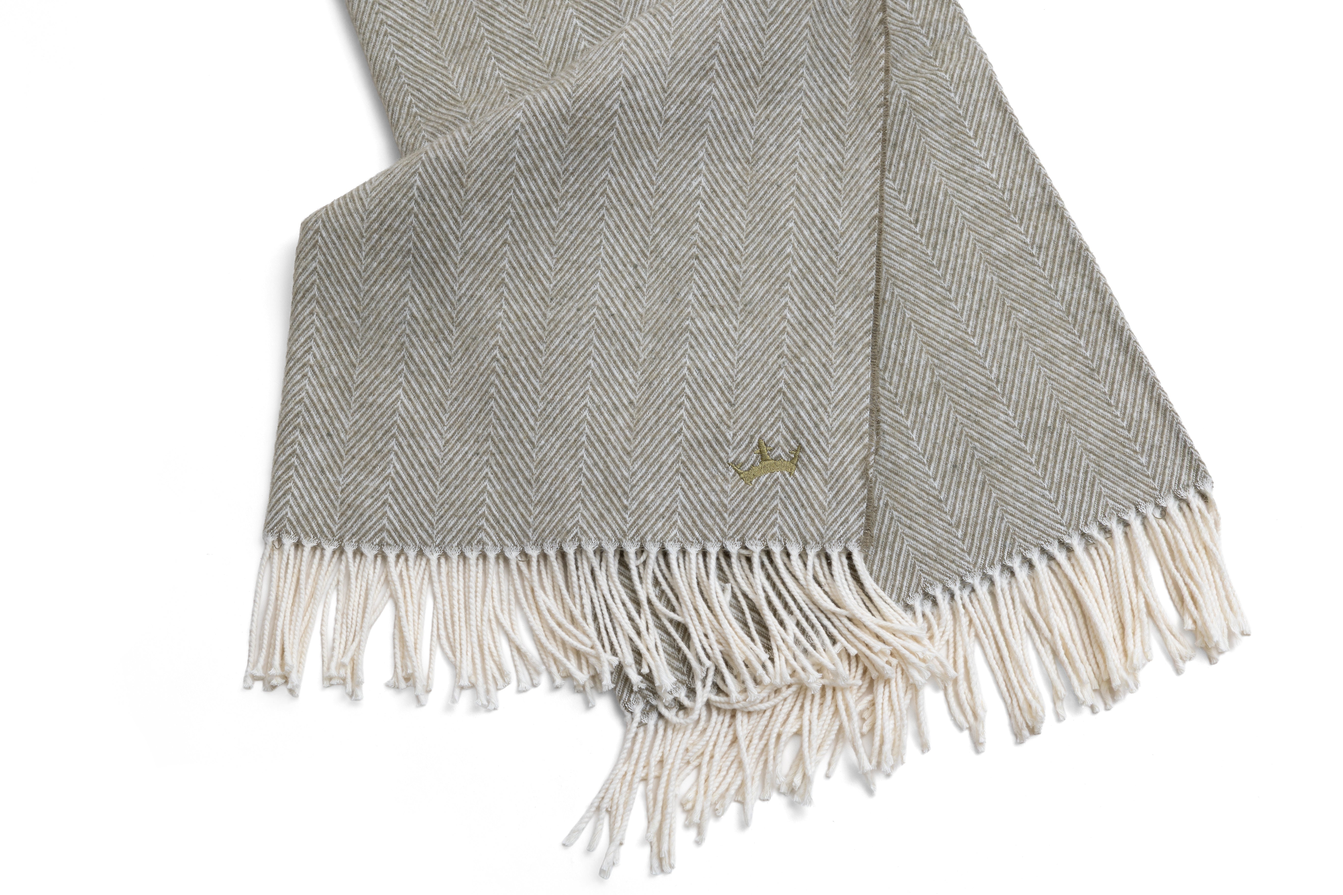 DraftKings x Quince Cotton Herringbone Throw - Thumbnail 2